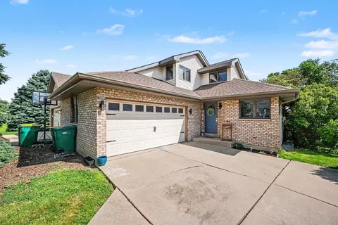 206 S Raven Rd, Shorewood, IL 60404