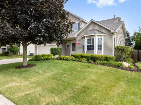 Exterior - 4716 Oregon Trl, Mchenry, IL 60050 photo 2 of 5