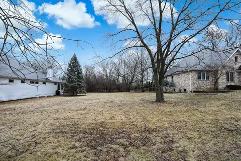 1351 S Ridge Rd, Willowbrook, IL 60527