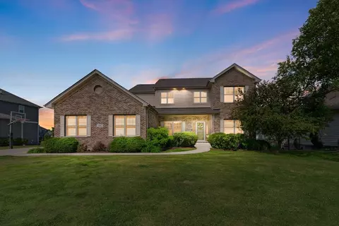 21042 Lakewoods Ln, Shorewood, IL 60404