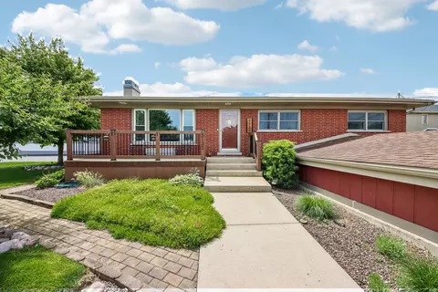 5135 155th St, Oak Forest, IL 60452