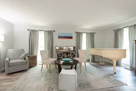 Living - 2 Dogwood Rd, Rolling Meadows, IL 60008 photo 2 of 3