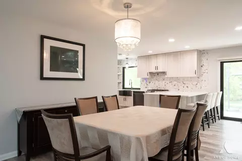 Dining - 2 Dogwood Rd, Rolling Meadows, IL 60008 photo 2 of 3