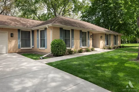 Exterior - 2 Dogwood Rd, Rolling Meadows, IL 60008 photo 1 of 7