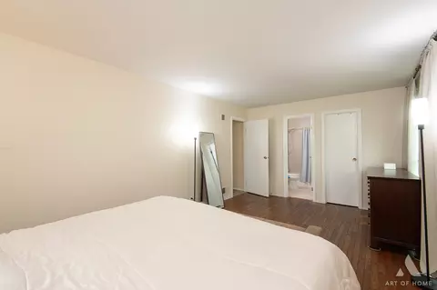 Bedroom - 2 Dogwood Rd, Rolling Meadows, IL 60008 photo 2 of 5