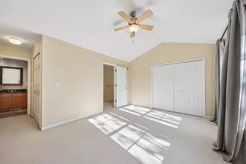 Bedroom - 993 Willow St, Itasca, IL 60143 photo 5 of 5
