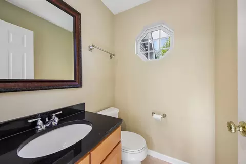 Bath - 993 Willow St, Itasca, IL 60143 photo 3 of 3