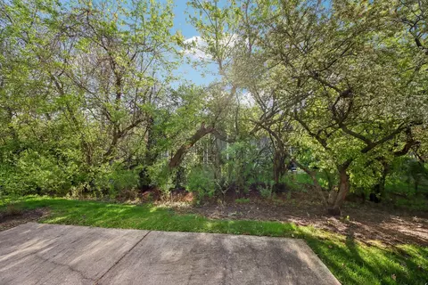 Exterior - 993 Willow St, Itasca, IL 60143 photo 4 of 4