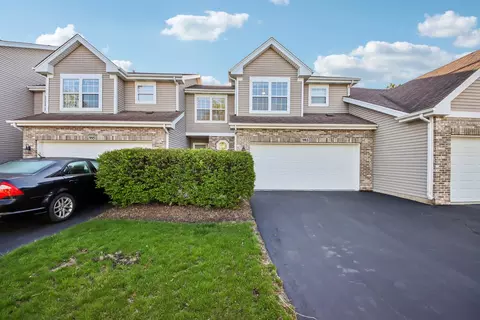 993 Willow St, Itasca, IL 60143