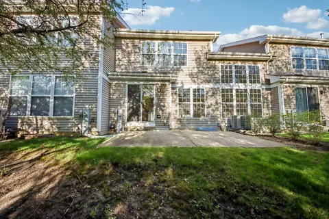 Exterior - 993 Willow St, Itasca, IL 60143 photo 3 of 4