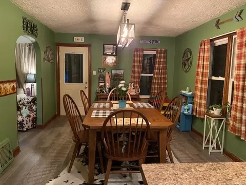 Dining - 4373 E 250th Rd, Mendota, IL 61342 photo 2 of 2