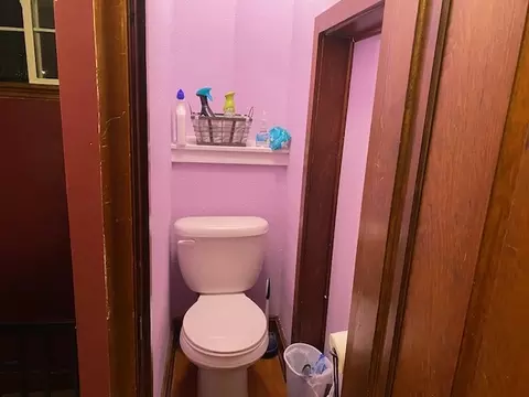 Bath - 4373 E 250th Rd, Mendota, IL 61342 photo 2 of 2