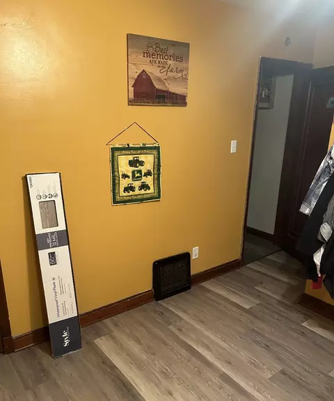 Entry Way - 4373 E 250th Rd, Mendota, IL 61342 photo 1 of 1
