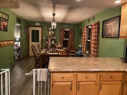 Dining - 4373 E 250th Rd, Mendota, IL 61342 photo 1 of 2