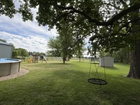 Exterior - 4373 E 250th Rd, Mendota, IL 61342 photo 9 of 12