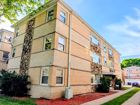 8642 W Berwyn Ave #2S, Chicago, IL 60656