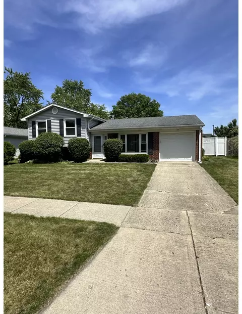 103 Heine Dr, Streamwood, IL 60107