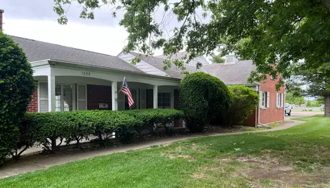 1225 Tilton Park Dr, Rochelle, IL 61068
