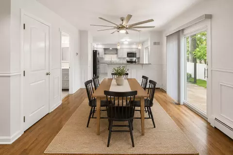Dining - 835 Maple Rd, Flossmoor, IL 60422 photo 3 of 5