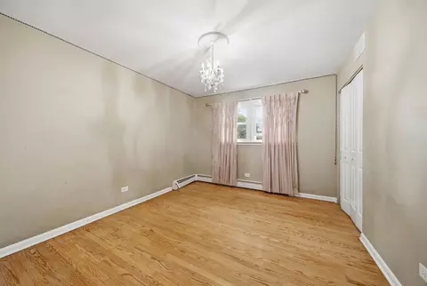 Bedroom - 835 Maple Rd, Flossmoor, IL 60422 photo 7 of 9