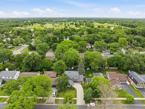 View/Area - 835 Maple Rd, Flossmoor, IL 60422 photo 3 of 5