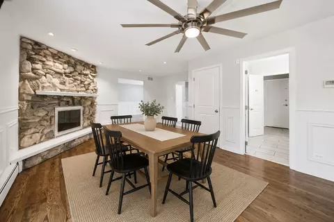 Dining - 835 Maple Rd, Flossmoor, IL 60422 photo 2 of 5