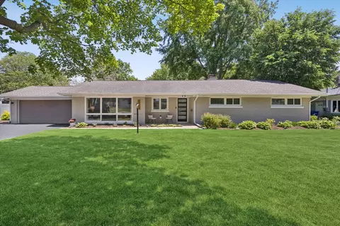 1108 S 6th St, Saint Charles, IL 60174