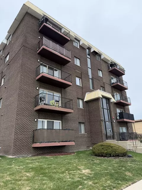 10424 Central Ave #3NE, Oak Lawn, IL 60453