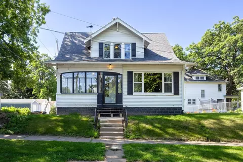 2416 17th Ave, Rock Island, IL 61201