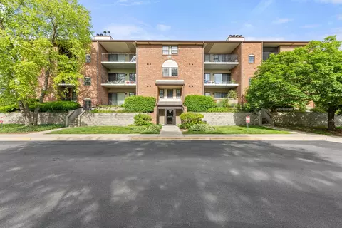 720 Weidner Rd #307, Buffalo Grove, IL 60089