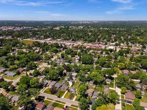 View/Area - 1107 Elm St, Wheaton, IL 60189 photo 5 of 5