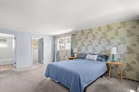 Bedroom - 1107 Elm St, Wheaton, IL 60189 photo 2 of 5