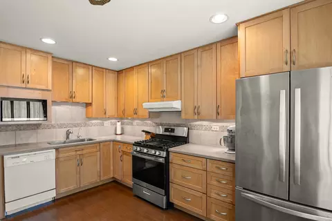 Kitchen - 1107 Elm St, Wheaton, IL 60189 photo 2 of 3