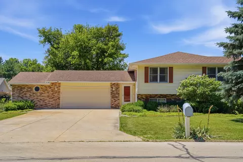 3603 14th Ave, Sterling, IL 61081