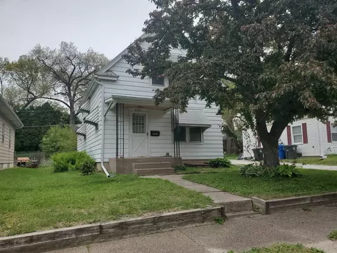 2737 11th Ave C, Moline, IL 61265