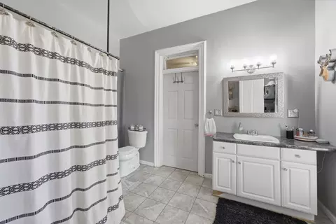 Bath - 908 4th St, Orion, IL 61273 photo 2 of 2