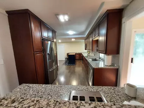 Kitchen - 201 Devonshire Rd, Tower Lakes, IL 60010 photo 4 of 7