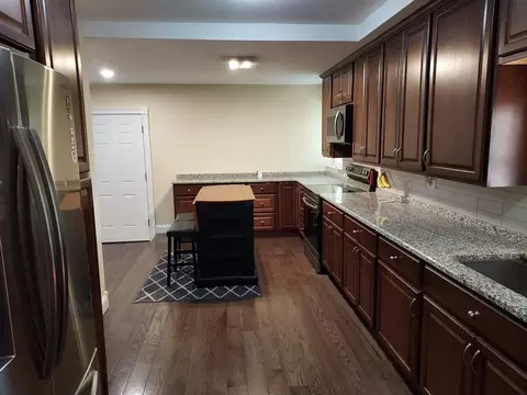Kitchen - 201 Devonshire Rd, Tower Lakes, IL 60010 photo 7 of 7