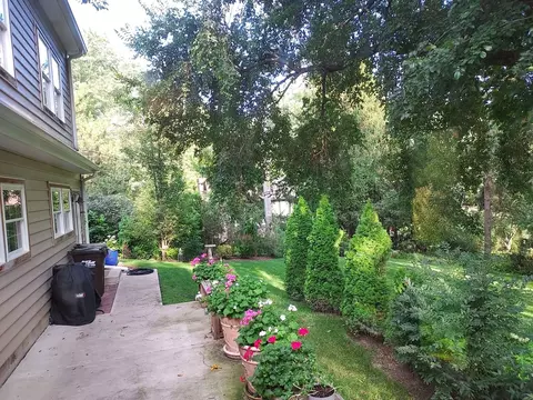 Exterior - 201 Devonshire Rd, Tower Lakes, IL 60010 photo 5 of 9