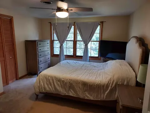 Bedroom - 201 Devonshire Rd, Tower Lakes, IL 60010 photo 3 of 6