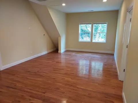 Living - 201 Devonshire Rd, Tower Lakes, IL 60010 photo 5 of 6