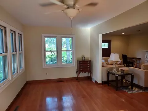 Living - 201 Devonshire Rd, Tower Lakes, IL 60010 photo 4 of 6