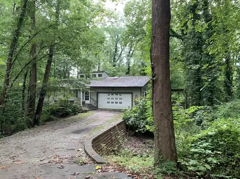1 Loblolly Ln, Carbondale, IL 62902