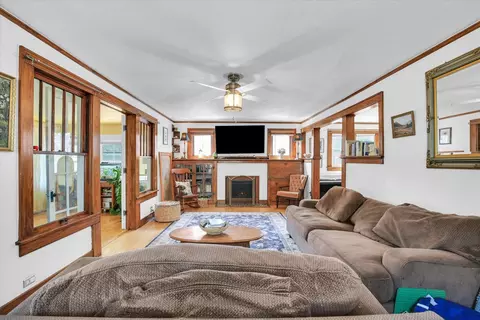Living - 2808 Western Ave, Mattoon, IL 61938 photo 1 of 3