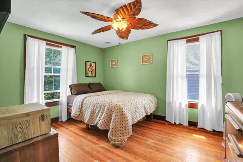 Bedroom - 2808 Western Ave, Mattoon, IL 61938 photo 3 of 5