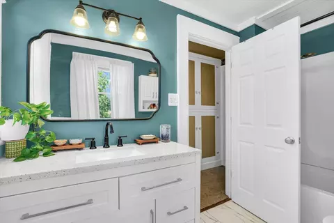 Bath - 2808 Western Ave, Mattoon, IL 61938 photo 2 of 2
