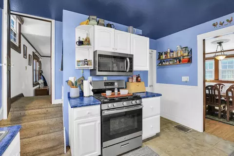 Kitchen - 2808 Western Ave, Mattoon, IL 61938 photo 2 of 4