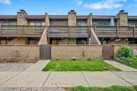 509 Kenneth Cir, Elgin, IL 60120