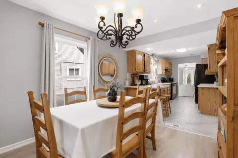 Dining - 551 Sunset Dr, Elgin, IL 60123 photo 2 of 2