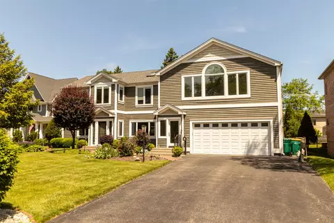 3404 Meadow Ln, Glenview, IL 60025